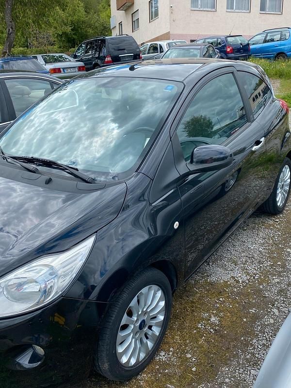 Gebraucht Ford Ka 59 PS (43 kW) 2010 Schwarz Kleinwagen