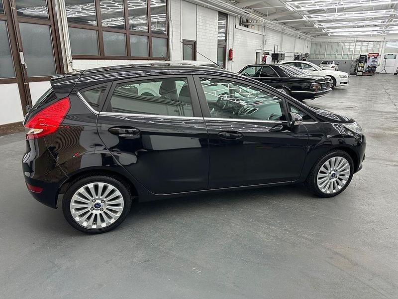 Gebraucht Ford Fiesta Titanium 82 PS (60 kW) 2009 Schwarz Kleinwagen