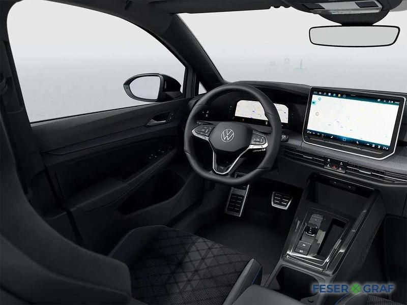 Gebraucht VW Golf VIII Style 150 PS (110 kW) 2025 Mondsteingrau Limousine