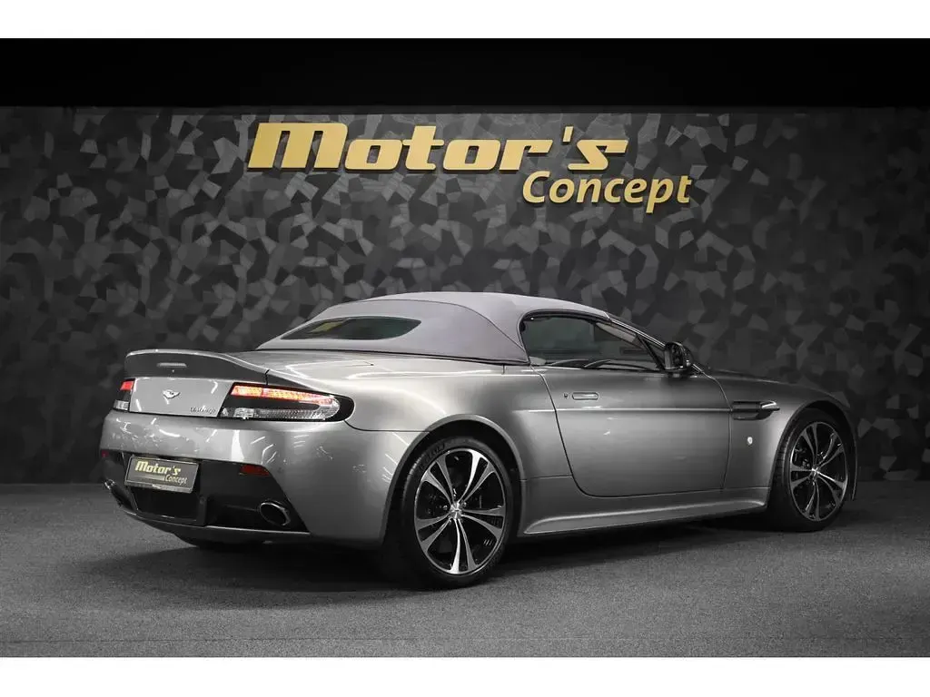 Gebraucht Aston Martin V12 Vantage 517 PS (380 kW) 2013 Grau Coupé