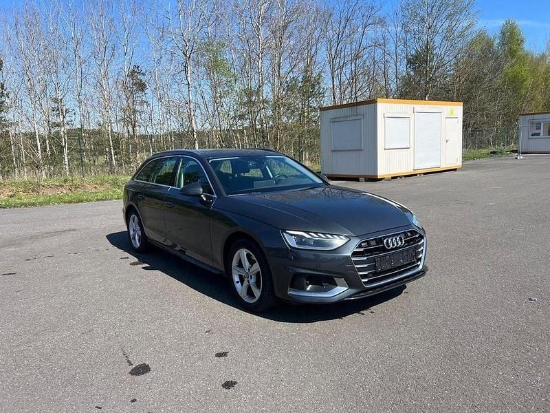 Second-hand Audi A4 Design 190 CP (139 kW) 2020 Gri Break