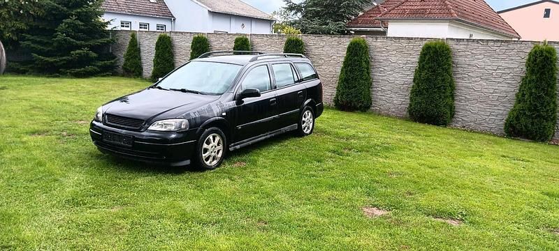 Schwarz Gebraucht 2003 Opel Astra Kombi | 900 € (Guter Preis) - Bild 1/4