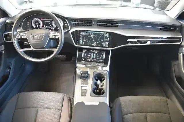 Używany Audi A6 Ambiente 204 KM (150 kW) 2020 Niebieski Kombi