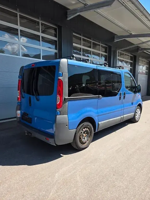 Gebraucht Opel Vivaro Design Edition 114 PS (83 kW) 2011 Blau Van / Kleinbus