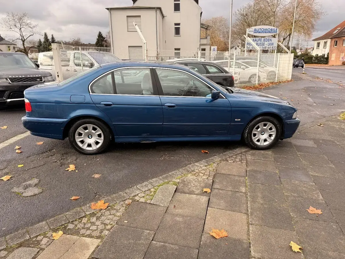 Gebraucht BMW 520 Exclusive 170 PS (125 kW) 2001 Blau Limousine