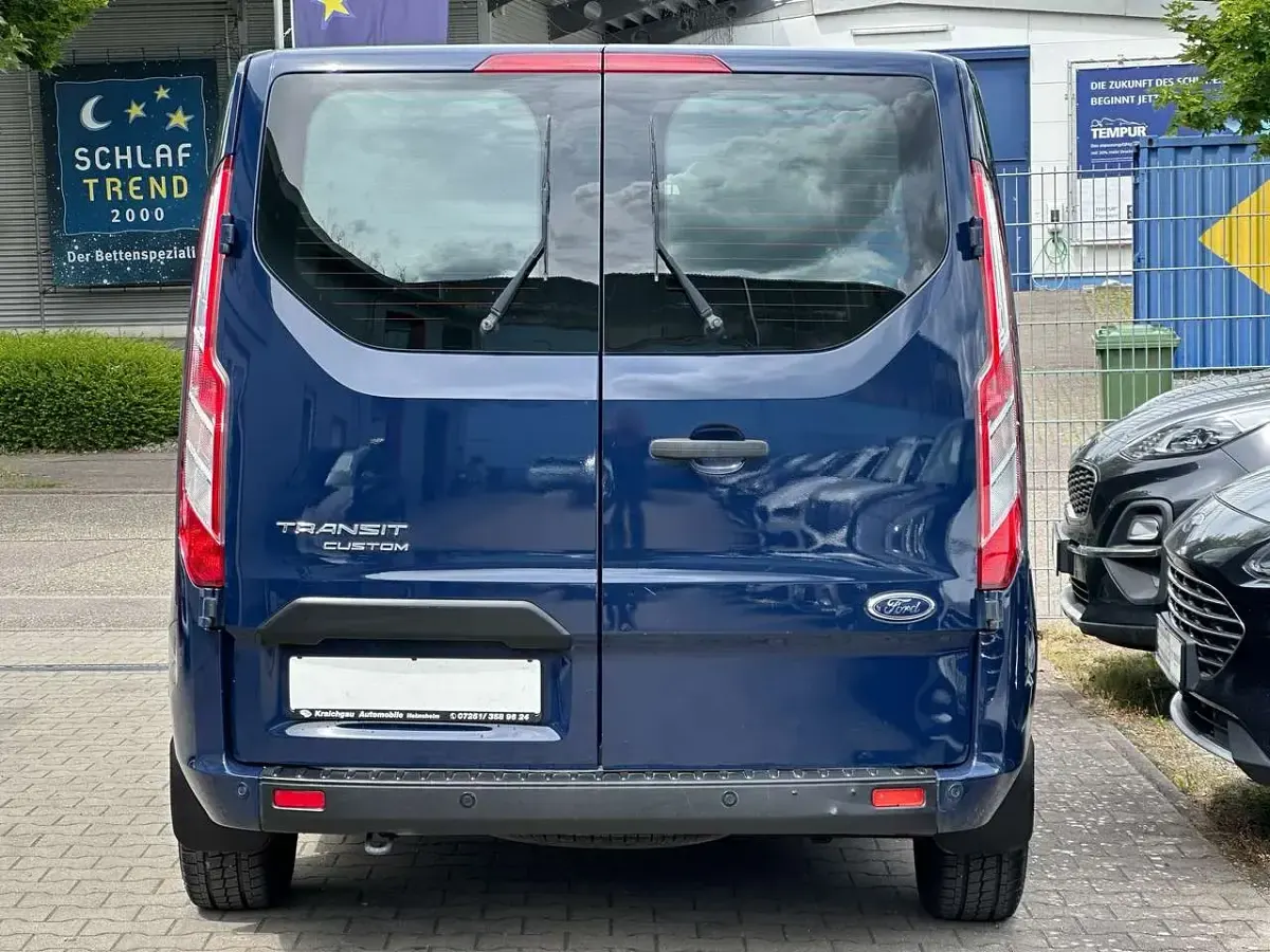Gebraucht Ford Transit 105 PS (77 kW) 2022 Blazerblau Van / Kleinbus