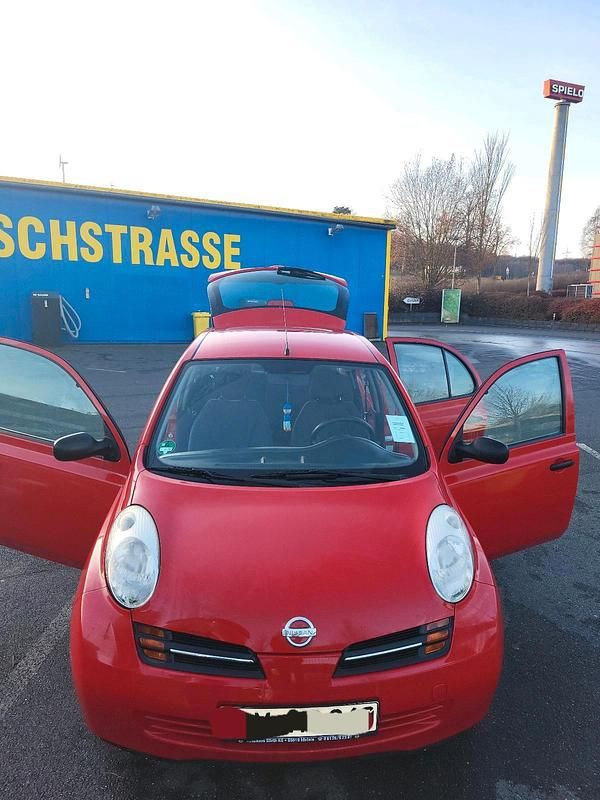 Rot Gebraucht 2004 Nissan Micra Kleinwagen | 1.500 € (Guter Preis) - Bild 1/4