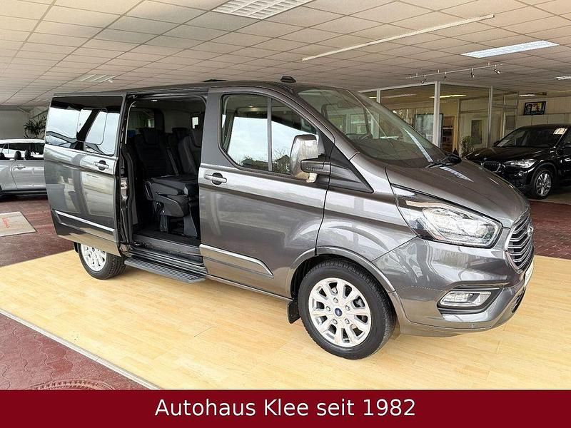 Gebraucht Ford Tourneo Titanium 131 PS (96 kW) 2021 Grau Van / Kleinbus
