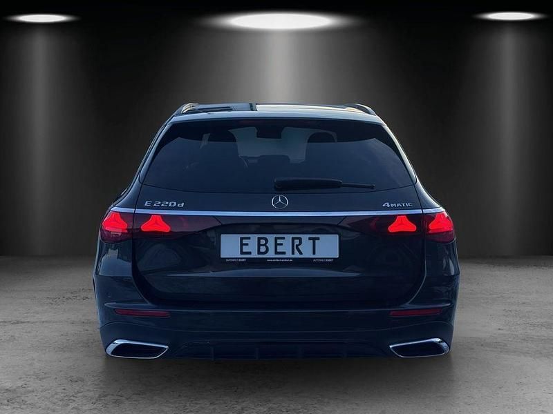 Gebraucht Mercedes E220 Advanced 197 PS (144 kW) 2024 Grau Limousine