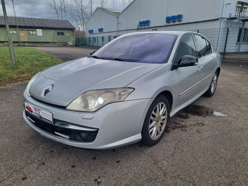 Grau Gebraucht 2009 Renault Laguna III Initiale Limousine | 1.500 € (Guter Preis) - Bild 1/4