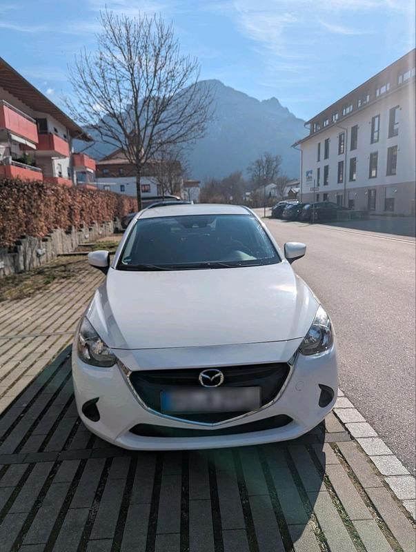 Gebraucht Mazda 2 75 PS (55 kW) 2017 Weiß Limousine
