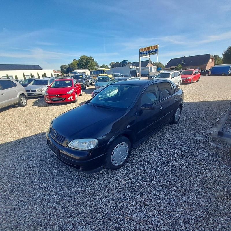 Schwarz Gebraucht 2009 Opel Astra Limousine | 990 € (Guter Preis) - Bild 1/4