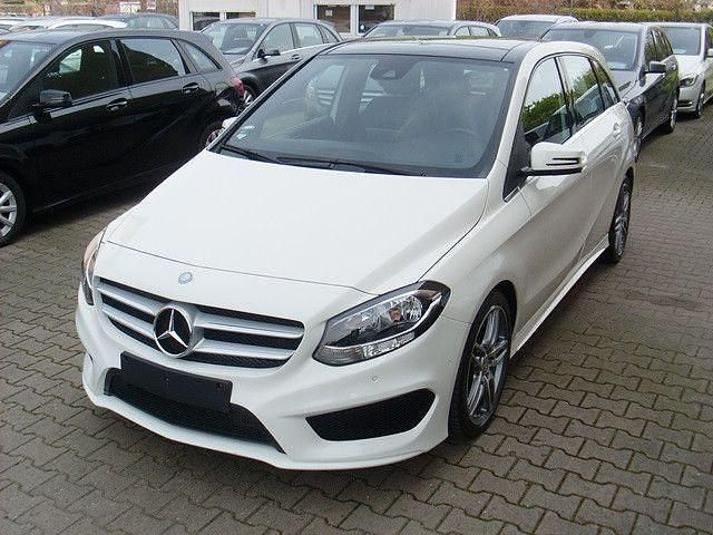 Gebraucht Mercedes B180 AMG line 122 PS (89 kW) 2016 Weiß Van / Kleinbus