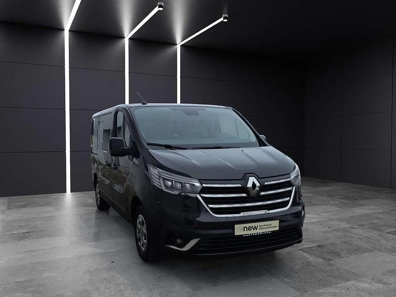 Gebraucht Renault Trafic Life 150 PS (110 kW) 2024 Schwarz Van / Kleinbus