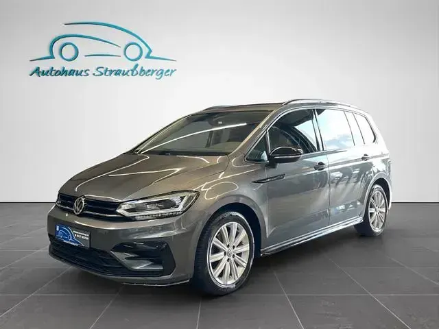 Gebraucht VW Touran Highline 150 PS (110 kW) 2019 Grau Van / Kleinbus