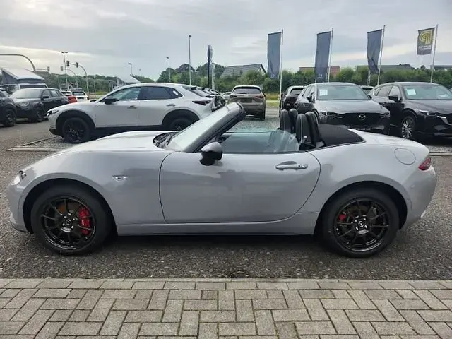 Neu Mazda MX5 Homura-Line 132 PS (97 kW) 2026 Grau Cabrio