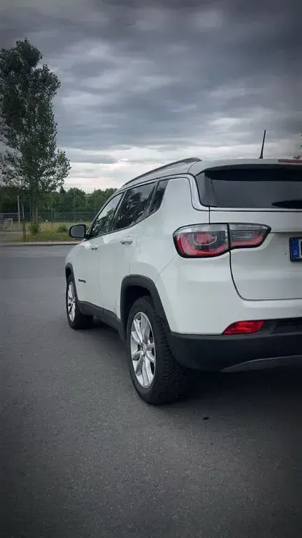 Gebraucht Jeep Compass Limited 150 PS (110 kW) 2021 Weiß SUV