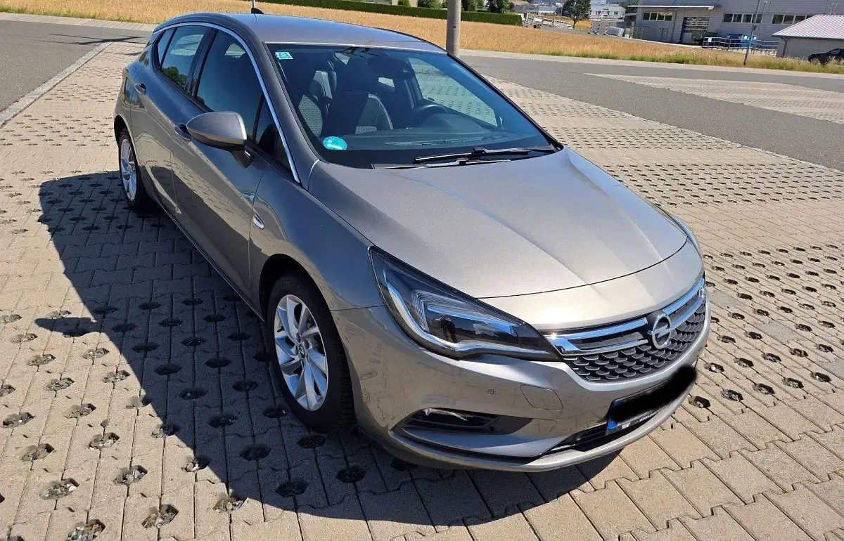 Gebraucht Opel Astra Innovation 150 PS (110 kW) 2016 Grau Limousine