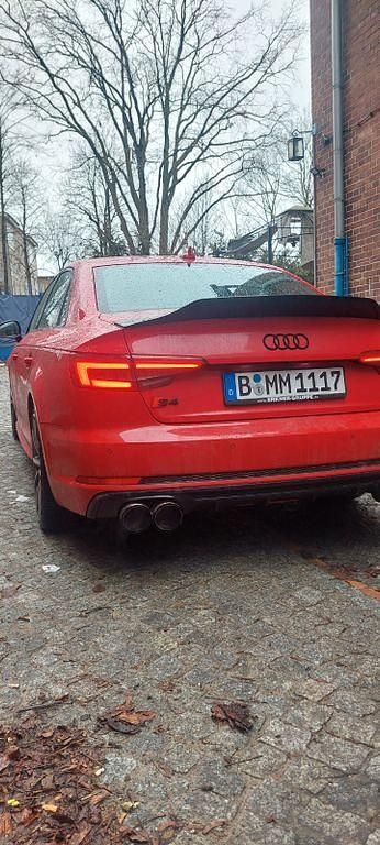 Gebraucht Audi A4 Sport 252 PS (185 kW) 2015 Rot Limousine