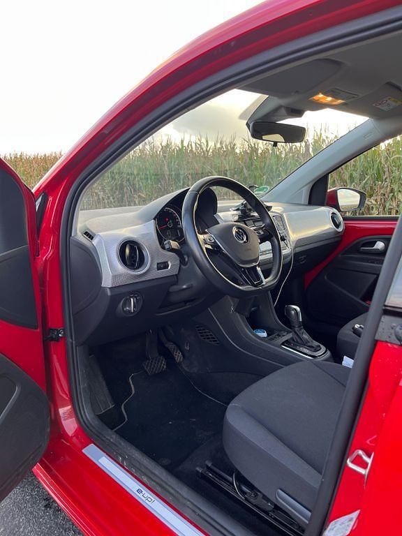 Gebraucht VW e-up! Style 61 kW (83 PS) 2022 Rot Kleinwagen