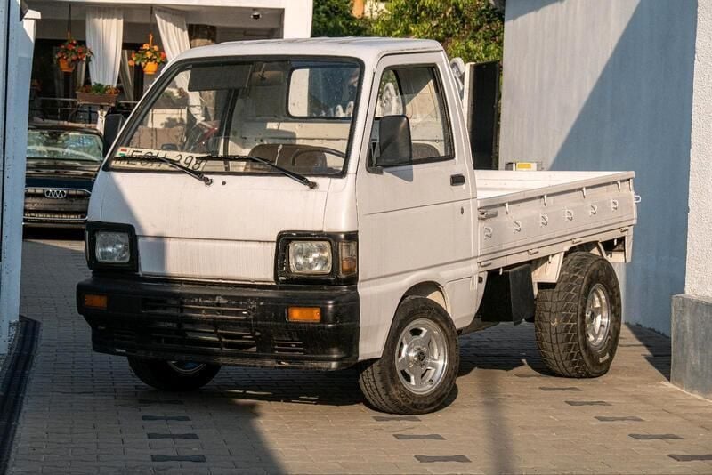 Weiß Gebraucht 1993 Daihatsu Hijet Van / Kleinbus | 3.100 € - Bild 1/4