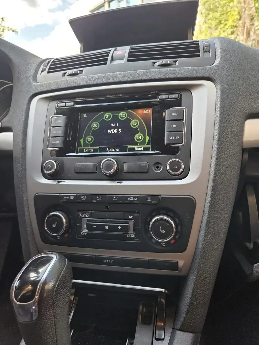 Usado Skoda Octavia 105 CV (77 kW) 2013 Blanco Familiar