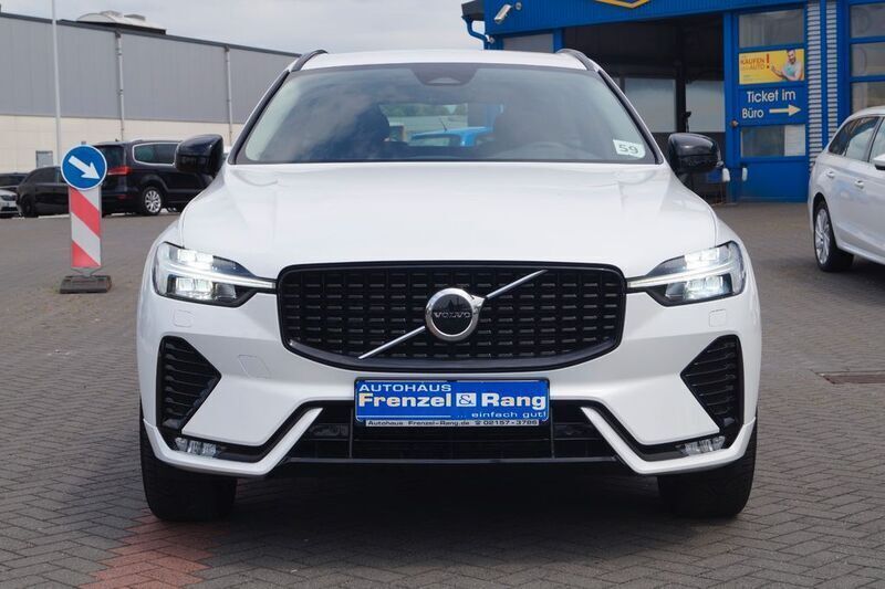 Gebraucht Volvo XC60 Plus 197 PS (144 kW) 2023 Weiß SUV