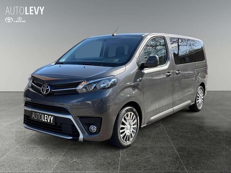 Gebraucht Toyota Proace Verso 177 PS (130 kW) 2023 Grau Kombi