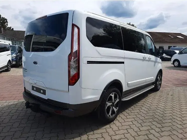 Gebraucht Ford Tourneo Custom 170 PS (125 kW) 2023 Weiß Van
