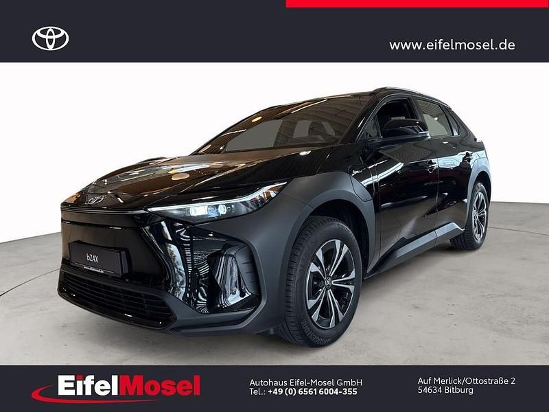 Schwarz Neu 2025 Toyota bZ4X Comfort SUV | 34.960 € (Guter Preis) - Bild 1/4