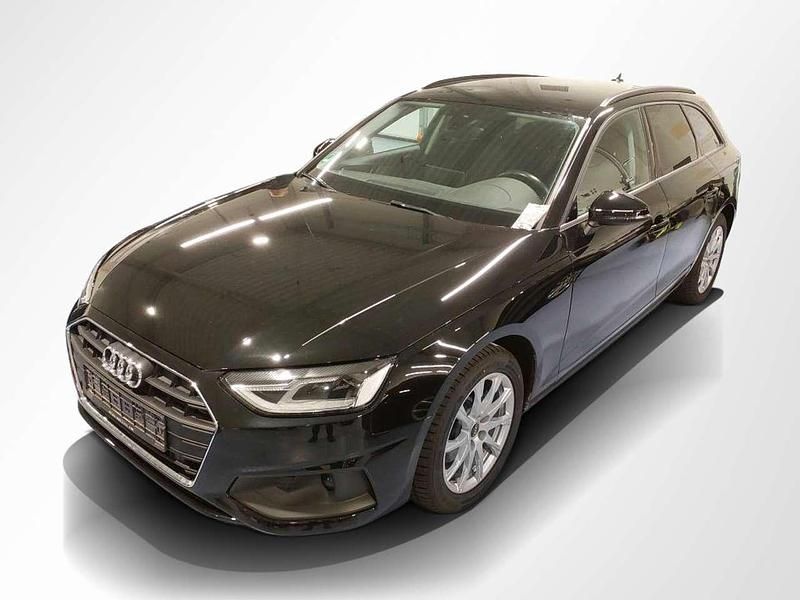 Gebraucht Audi A4 Basis 150 PS (110 kW) 2022 Mythosschwarz metallic Kombi