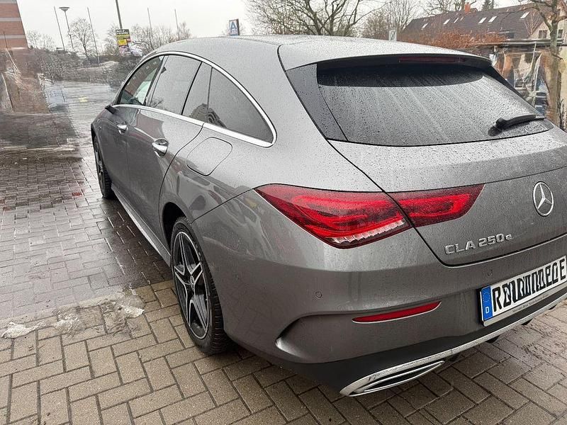 Gebraucht Mercedes CLA250e Shooting Brake AMG 218 PS (160 kW) 2020 Grau Kombi