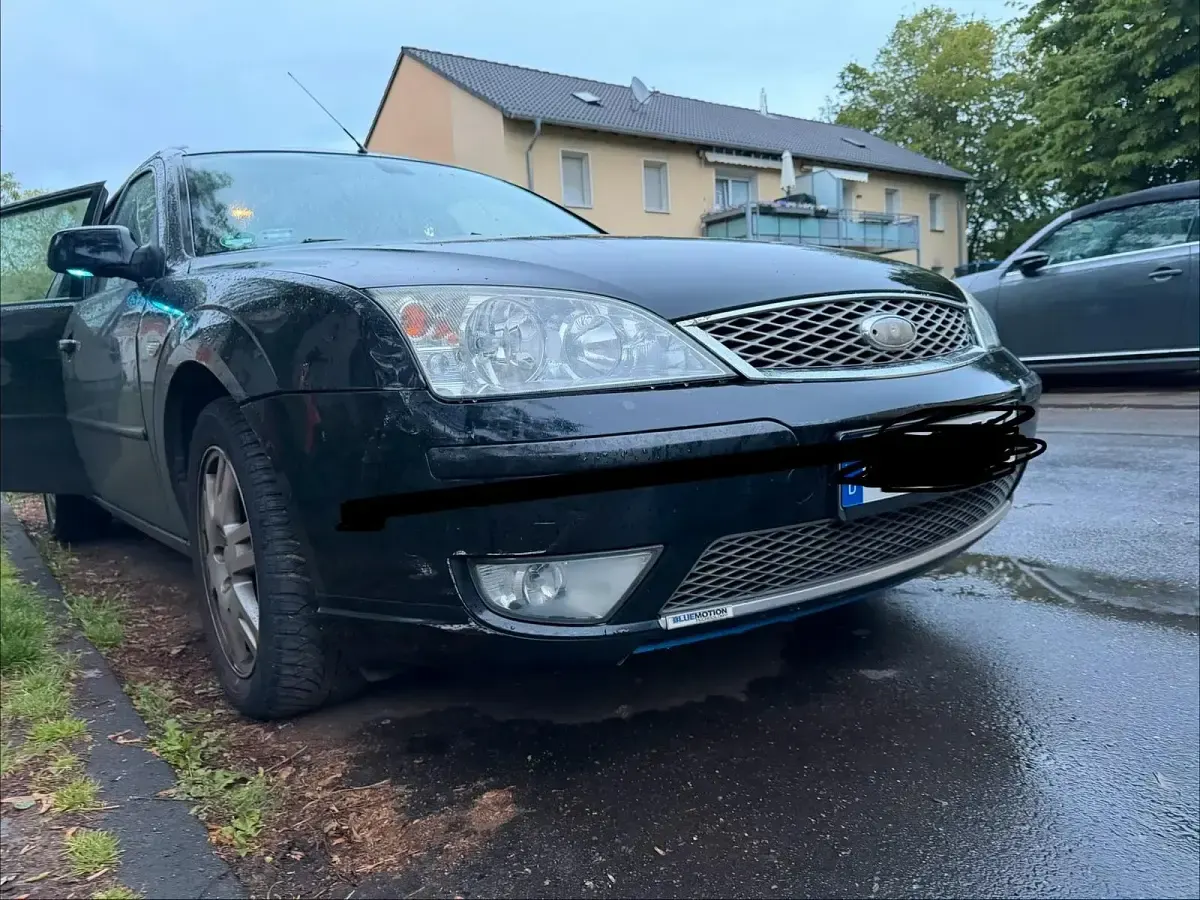 Gebraucht Ford Mondeo 125 PS (91 kW) 2006 Schwarz Kombi