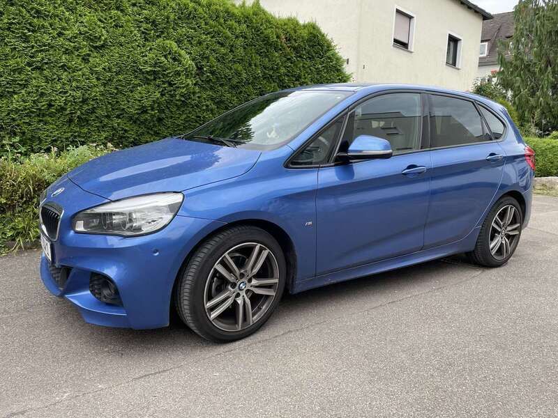 Blau Gebraucht 2018 BMW 218 Active Tourer M Sport Van / Kleinbus | 20.000 € (Fairer Preis) - Bild 1/4