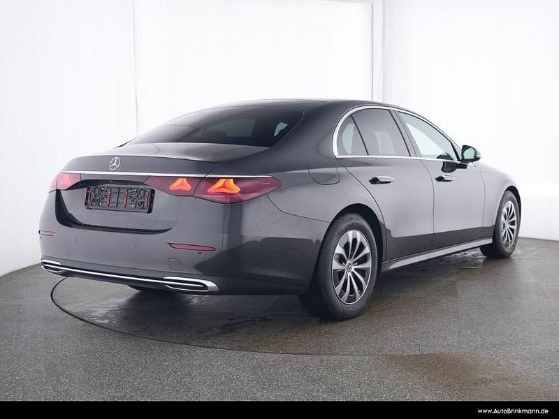 Gebraucht Mercedes E200 Avantgarde 204 PS (150 kW) 2024 Lack graphitgrau Limousine
