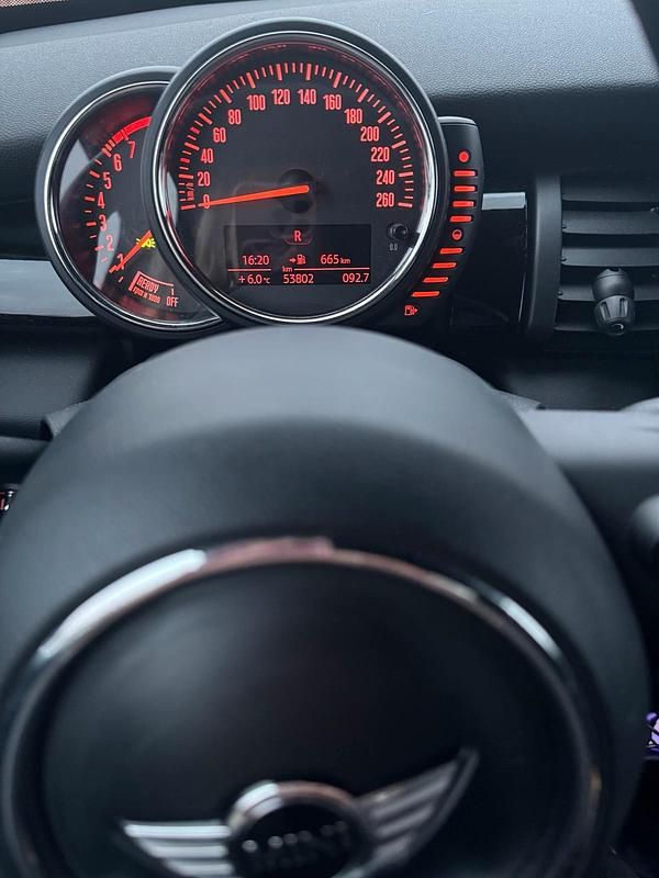 Gebraucht Mini Cooper Coupé Sport 190 PS (139 kW) 2016 Schwarz Coupé