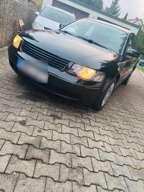 Schwarz Gebraucht 1999 VW Passat Limousine | 1.250 € (Superpreis) - Bild 1/4