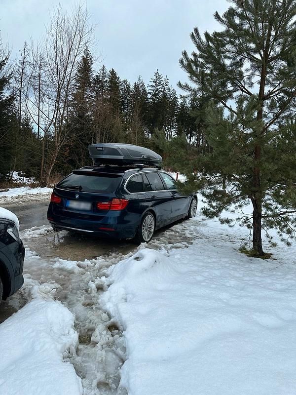 Second-hand BMW 330 258 CP (189 kW) 2013 Albastru Break