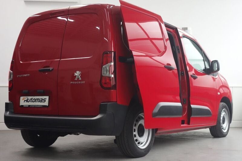Gebraucht Peugeot Partner 75 PS (55 kW) 2021 Rot Van / Kleinbus