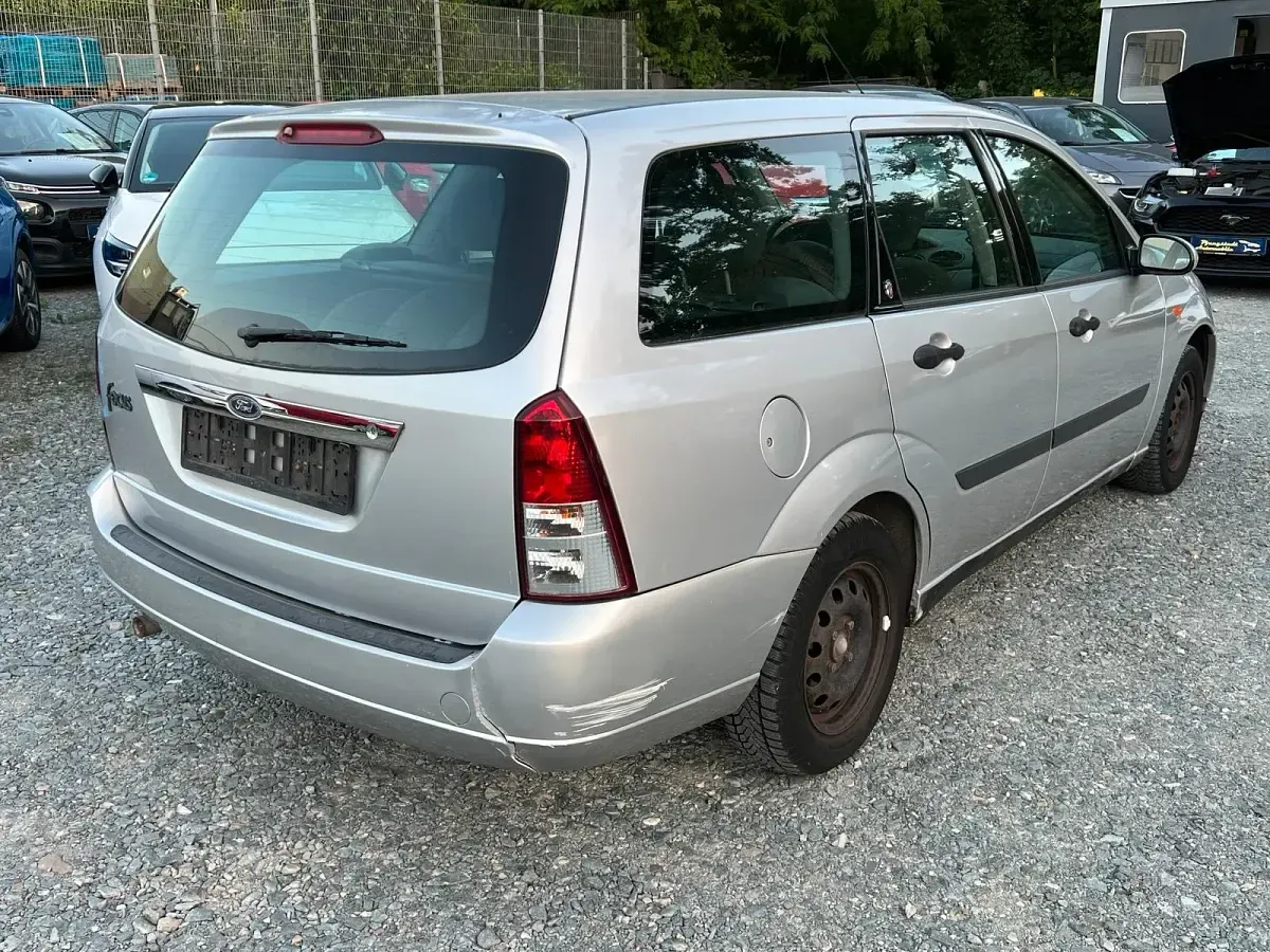 Gebraucht Ford Focus 116 PS (85 kW) 1999 Grau Kombi