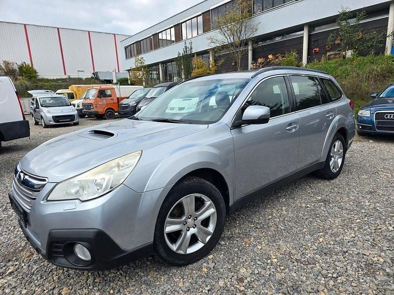 Gebraucht Subaru Outback 150 PS (110 kW) 2013 Silber Kombi