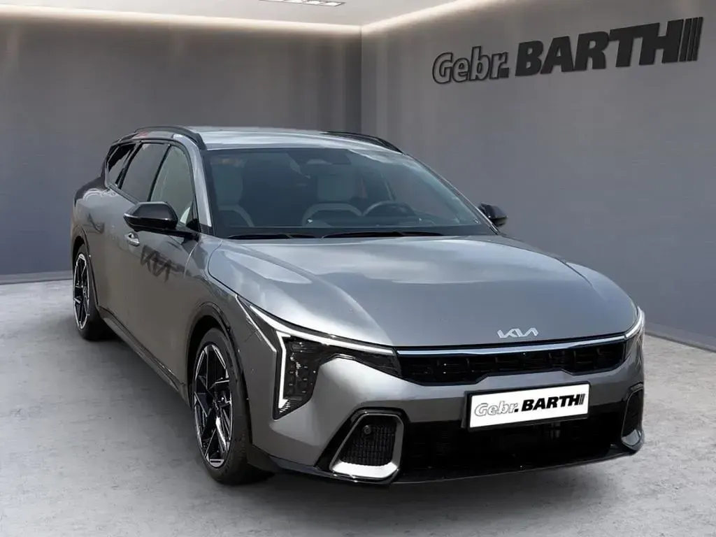 Neu Kia K4 GT-Line 179 PS (131 kW) 2026 Grau Kombi