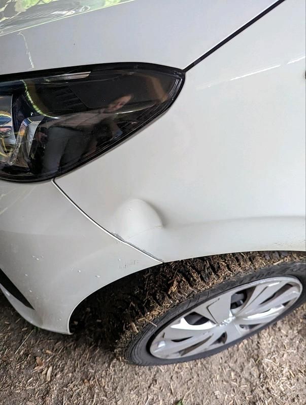 Weiß Gebraucht 2019 Peugeot 108 Kleinwagen | 6.650 € (Guter Preis) - Bild 1/2