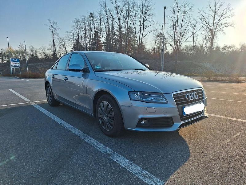 Second-hand Audi A4 Ambiente 120 CP (88 kW) 2012 Argintiu Berlinǎ