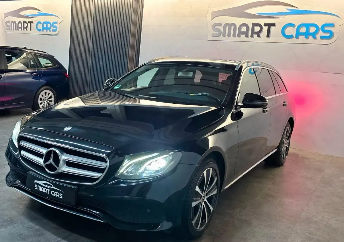 Gebraucht Mercedes E220 194 PS (142 kW) 2017 Schwarz Kombi