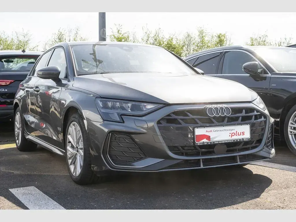 Gebraucht Audi A3 S-Line 150 PS (110 kW) 2025 Grau Limousine