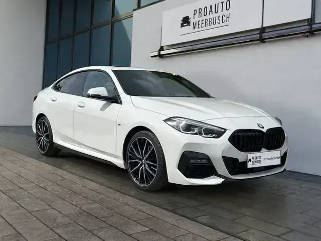 Gebraucht BMW 218 M Sport 136 PS (100 kW) 2024 Weiss Coupé