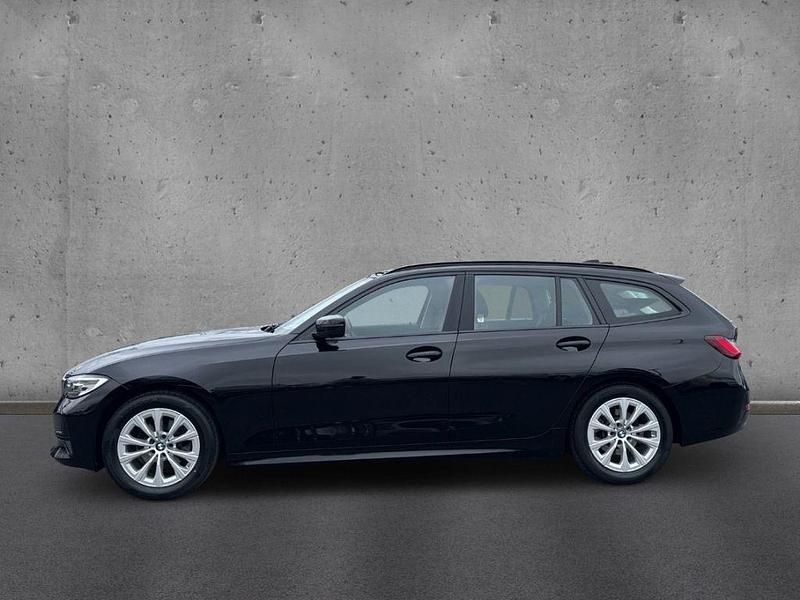 Gebraucht BMW 320 Advantage 190 PS (139 kW) 2021 Schwarz Kombi
