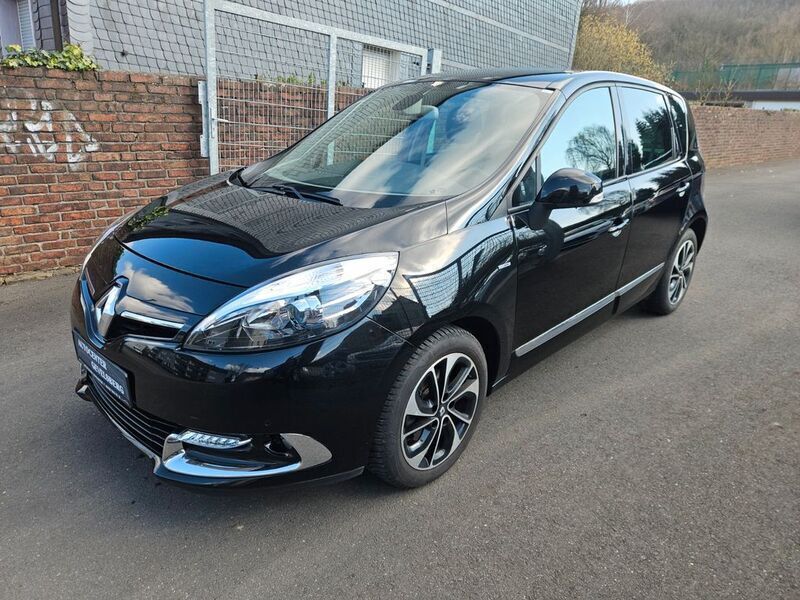 Schwarz Gebraucht 2015 Renault Scénic III Bose Edition Van / Kleinbus | 6.599 € (Fairer Preis) - Bild 1/4