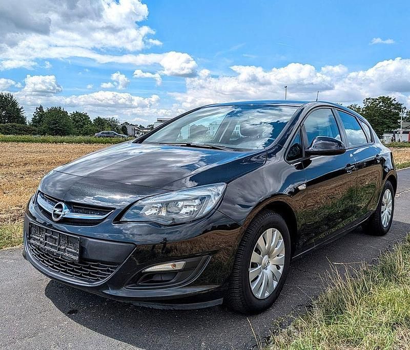 Schwarz Gebraucht 2015 Opel Astra Edition Limousine | 6.500 € (Guter Preis) - Bild 1/4